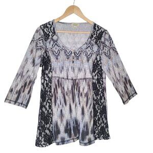 One World Black White Tunic Top